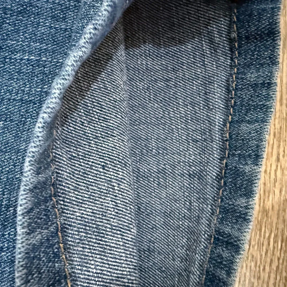 Levi's 505 Jeans‎ Mens W40 L30 (hemmed to 26) Regular Fit Medium Wash Denim